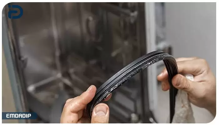 فرسوده شدن واشر یا لاستیک دور درب ماشین ظرفشویی